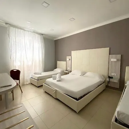 Hotel The Peace Neapel