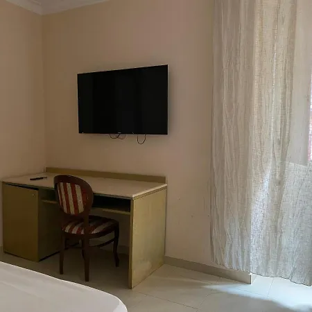 Hotel The Peace 3*